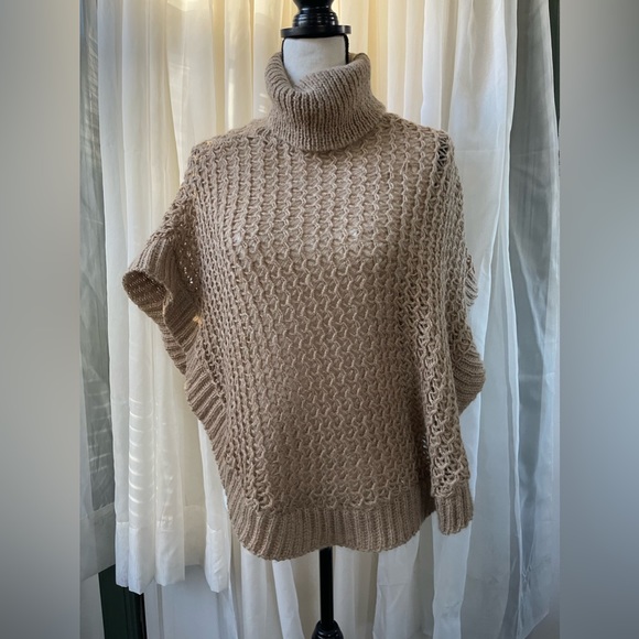 NWT Serra Loose Knit Poncho - Picture 4 of 8
